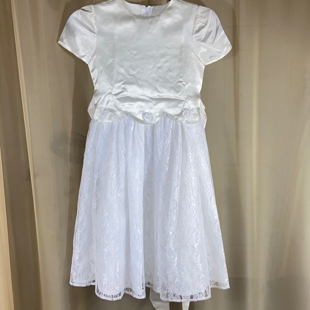 LITTLE MISS LACE DRESS MADE IN U.S.A WHITE GIRL SIZE 8